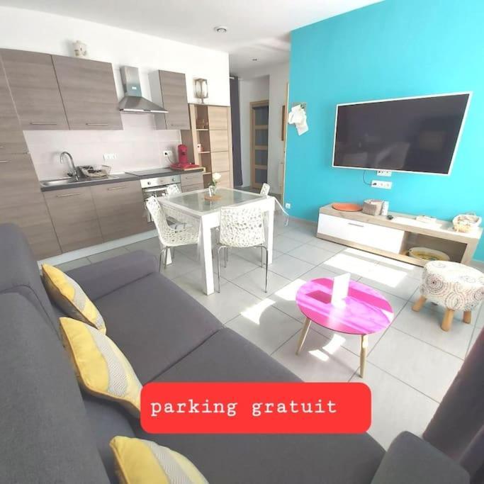 Gite Rdc 42M2 400 M Centre Ville 200 M Gare Tgv Parking Gratuit 250 Places Face Au Logement 阿拉斯 外观 照片